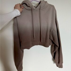 ALO Yoga size M cropped hoodie